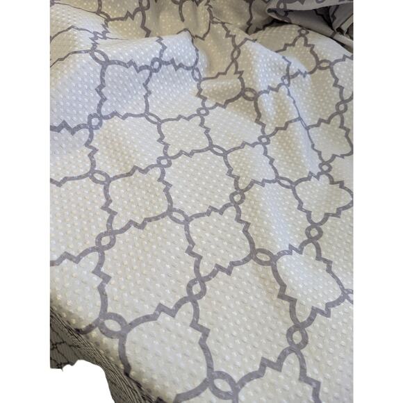 MON CHATEAU! SHIMMERY DOT TEXTURED WHITE, GRAY PATTERNED SHOWER CURTAIN, FABRIC! - Picture 2 of 9